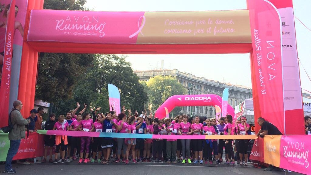 robertonavatw's tweet photo. • EVENTS • Avon Running 2017: Un fiume rosa nel centro di Milano per la lotta contro il tumore al seno ---> https://t.co/L2jZCyJbo3 https://t.co/OQz7qtMutm
