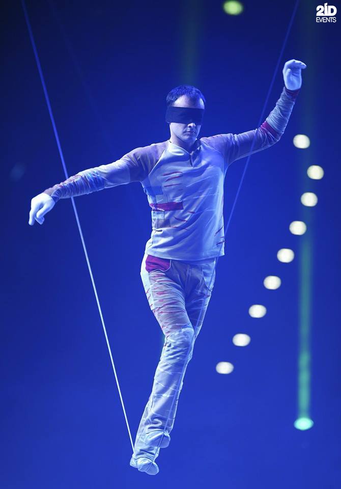 2IDevents's tweet photo. BLINDFOLD SLACKLINE ARTIST IN DUBAI
#2idevents #2idgroup #2idquests #2idmultimedia #2idshadowshow #2idmusicians #dubaievents #entertainment https://t.co/I6HGyYz88y