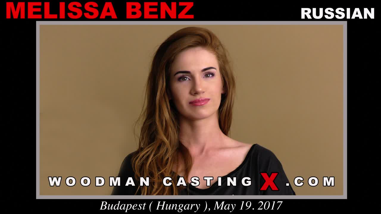 Die langbeinige Rothaarige Melissa Benz bekommt einen offenen Schließmuskel Die langbeinige Rothaarige Melissa Benz bekommt einen offenen Schließmuskel