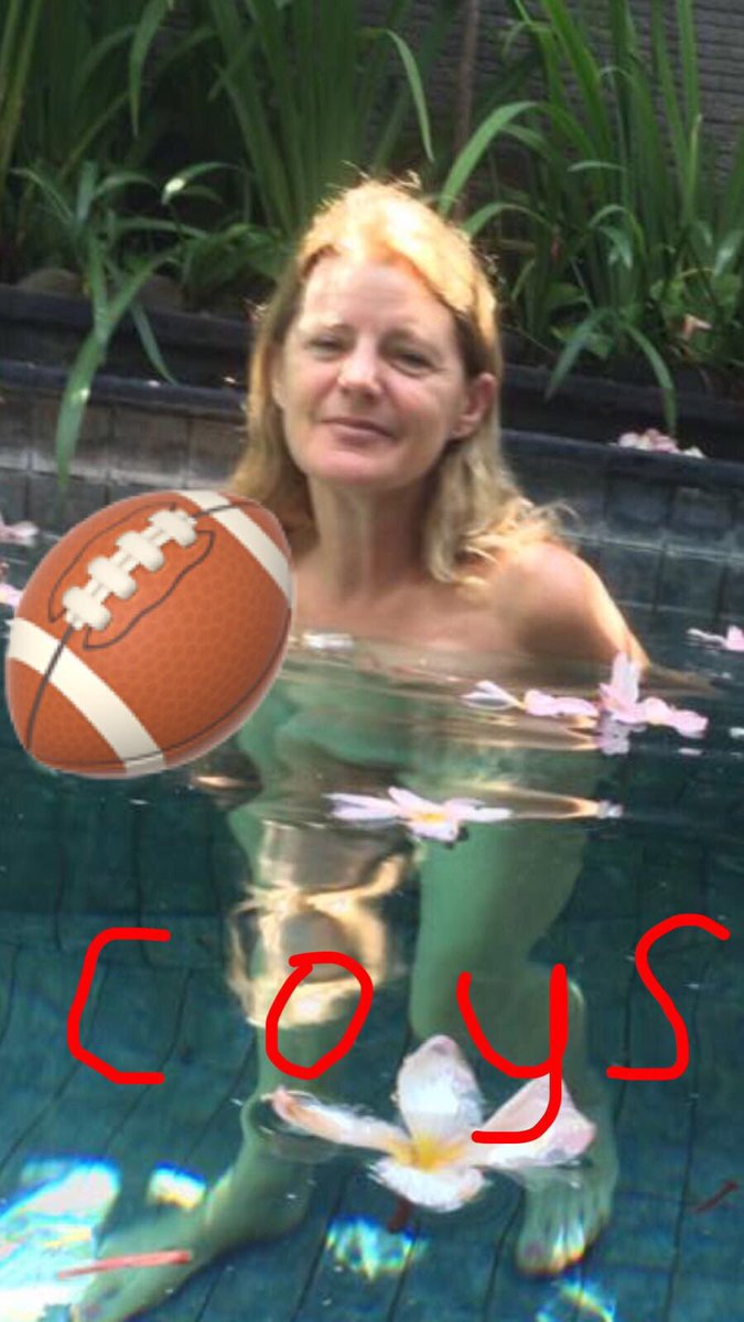 blueythebear's tweet photo. Supporting the boys in black green&amp;gold @SaintsRugby all the way from Bali - happy anniversary Jeremy! #anniversary #COYS #saintsontour 🏉 https://t.co/IowwbiHkkL