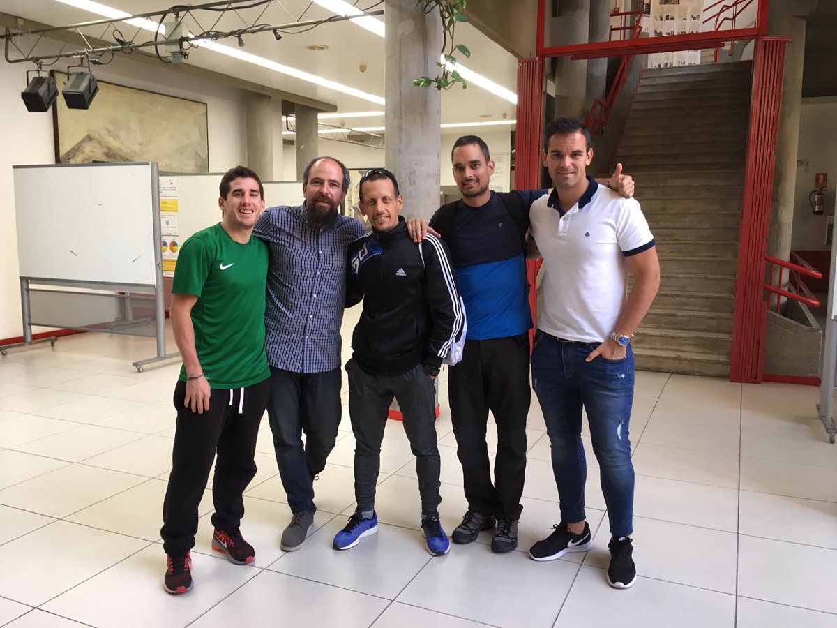 Jav_Fra_Gar's tweet photo. Charla enriquecedora con próximo ponente mesa redonda Juan José Chinchilla Miras @_Profesport_ #FEADEF mux gracias x cercanía y amabilidad https://t.co/AlB71tPUH9