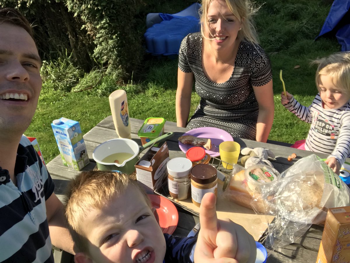 JohannesKoster's tweet photo. 15 oktober en buiten lunchen #nazomer https://t.co/5vylYsw63K