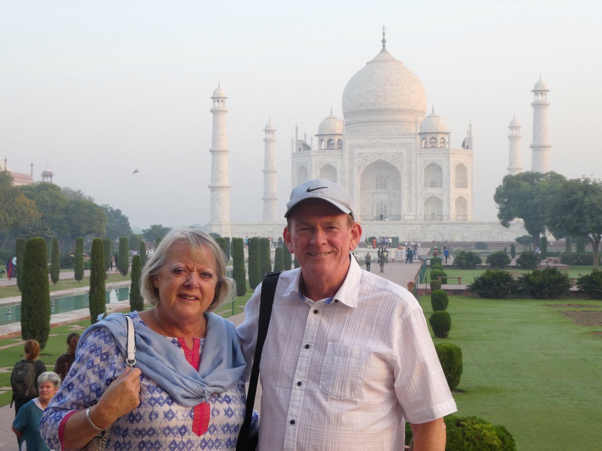 Kent1Paul's tweet photo. At the Taj Mahal at dawn. https://t.co/3jbpbSQhMI