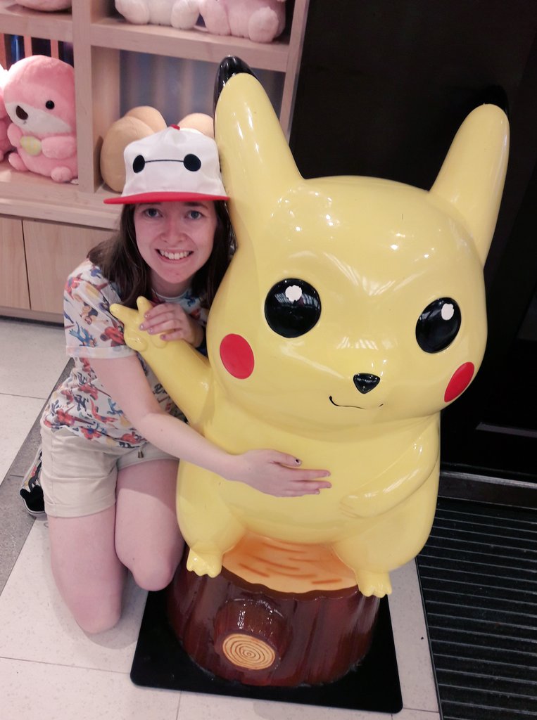 PancakeGabi's tweet photo. I 💛 Pikachu!⚡ #wdw #Pokemon #epcot #WDWLarty https://t.co/S8vcYmDUEi