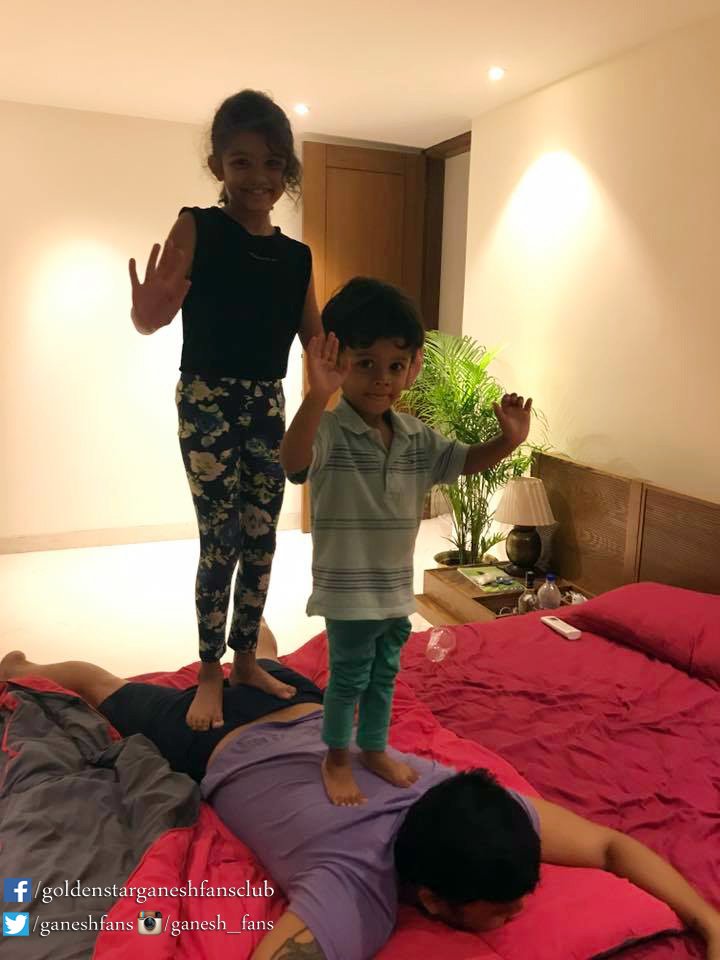 GaneshFans's tweet photo. Kids 😊🙂
#Charithrya #Vihaan 
#GaneshFans https://t.co/L46deeoglI