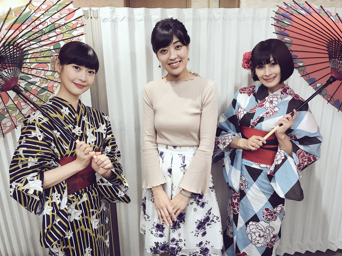 三崎 智子 ミサキング Pa Twitter 有頂天家族2スペシャルイベント 大有頂天祭 17 お越しくださった皆様ありがとうございました 愛溢れる あったかい作品だなぁ と改めて感じた時間でした ˊᵕˋ 司会に呼んで頂き光栄です ご登壇の皆様と 麗しの女性キャストお二