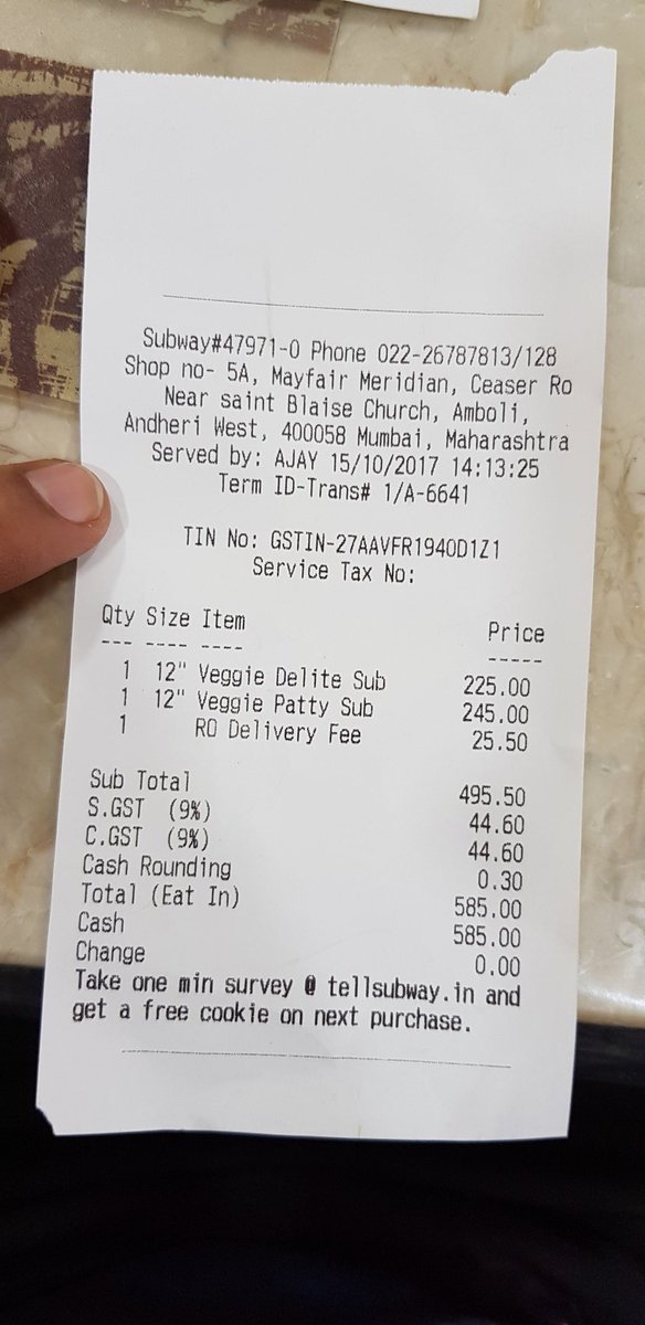 mayankdedhia's tweet photo. @SubwayIndia below average sandwiches served https://t.co/2HL8wT8jJR