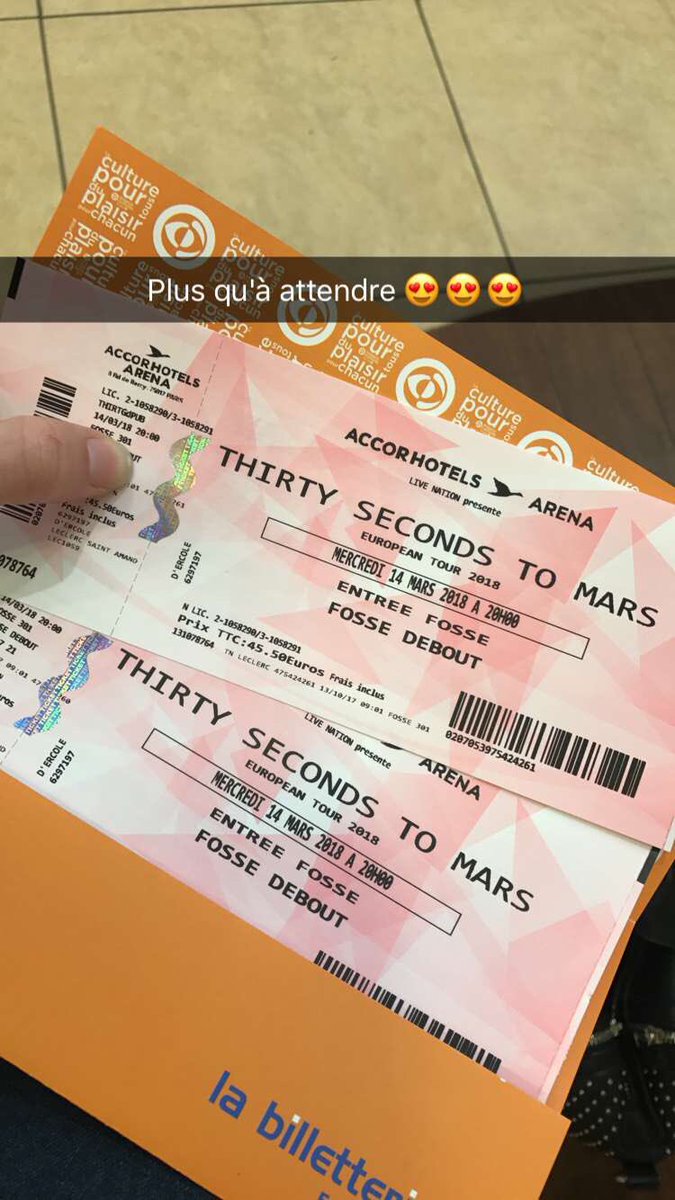 Lolive16's tweet photo. Vivement l'année prochaine pour un show exceptionnel 😍😁@30SECONDSTOMARS @JaredLeto @ShannonLeto @tomofromearth #Paris #ECHELON  #Bercy https://t.co/uj7Ux4O6vN