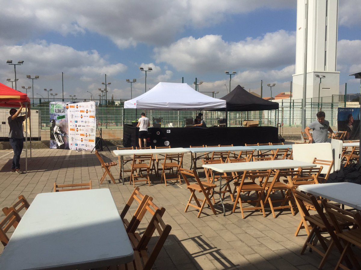 ⚪️⚫️⚪️Todo listo!
#Castalia30Aniversario 
<a href="/CD_Castellon/">CD_Castellon</a> vs <a href="/MumbaiCityFC/">Mumbai City FC</a> 
Día de celebración, amigos y mucha cerveza 🍻😊🔊💃
PAM PAM ORELLUT 🙌🏻