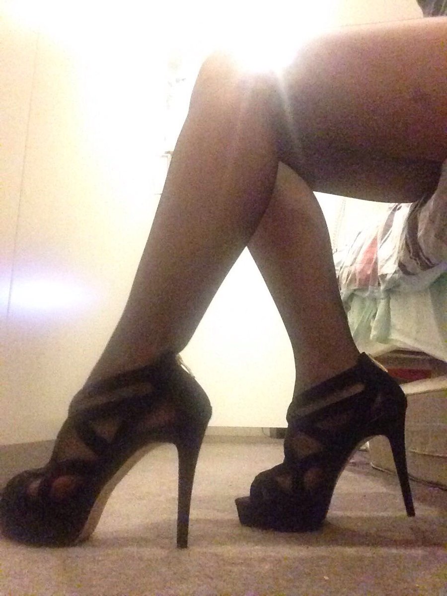 Brat__Queen's tweet photo. Got my piggy stomping shoes on and ready to walk all over you 😈 #findom #PayPig #humanATM @RTP1G #cashslave #Loser https://t.co/fjVZZ4NS4E