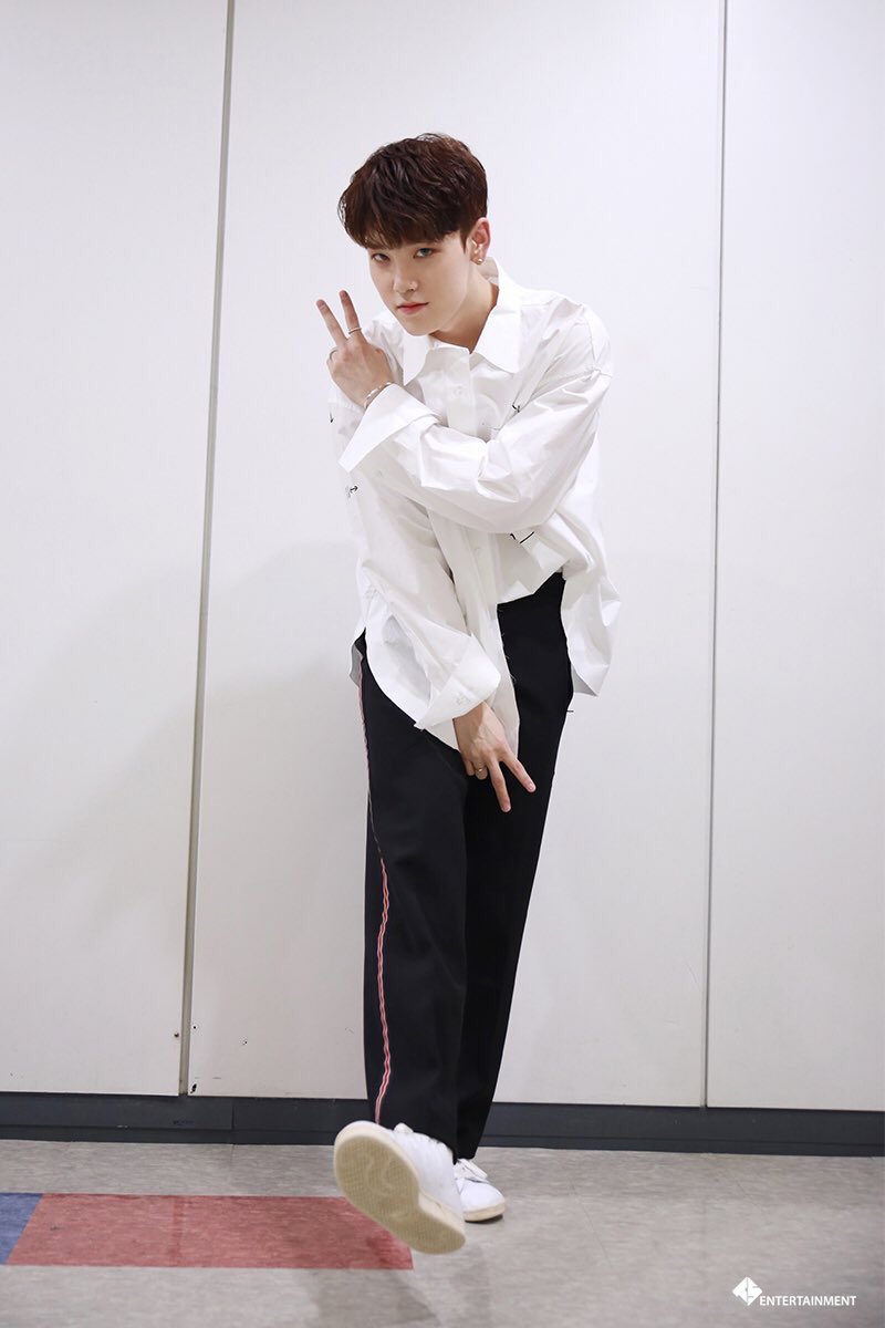 _suchestvo_'s tweet photo. ะะฝะพะณะพ ะบัะพ ะฝะต ะทะฝะฐะตั, ั ะฟัะตะดะฐะฝะฝะฐั ัะฐะฝะฐัะบะฐ B.A.P
ะ ั ะผะพะตะณะพ ะฑะธะฐัะธะบะฐ ะะฝััะบะฐ
ะก ะดะฝัะผ ัะพะถะดะตะฝะธั ััะฐัััะต ะผะพั
#HappyZeloDay #zeloday #ZELO https://t.co/C3KgAs5ZwT
