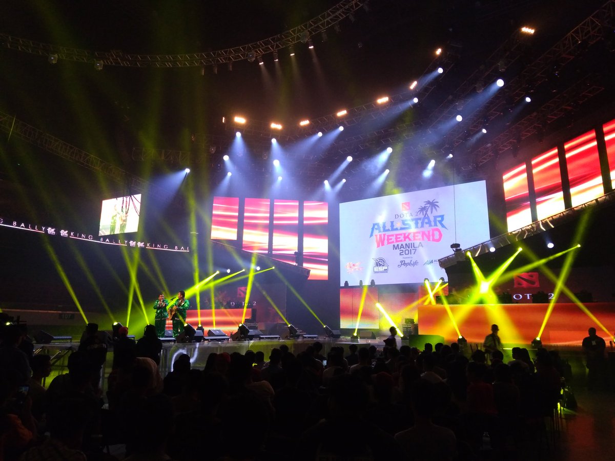 CaviarAndCream's tweet photo. DoTA 2 people are craaaayyy #DoTA2AllStarWeekend https://t.co/MAyBcVhOKF