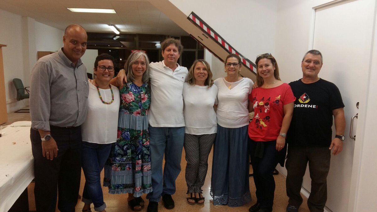 AntorchaE's tweet photo. Despedida de @Consulcuba_BCN Fabio e Isa por miembros de @DefensemCuba y @Casaldelalba @CubaMINREX iGracias por labor y buena suerte! https://t.co/NkFXlIQKYd