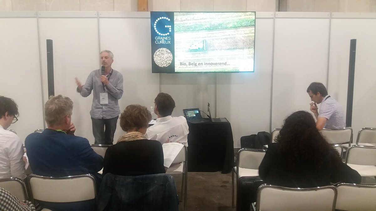 BIOpraktijk's tweet photo. Uitwisseling over quinoa en andere new foods op #BioXpo met @InagroBeitem @lavieestbelle en @grainesdecurieux https://t.co/5vdHaMIFId