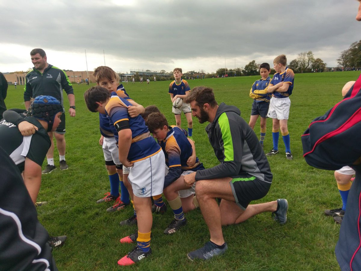 Alnwick_RFC's tweet photo. Great to host @falconsrugby players @nickcivetta and Scott Wilson for today's #FalconsBlitz ahead of the Leicester game on Oct 29. https://t.co/GGLEkPNJUp
