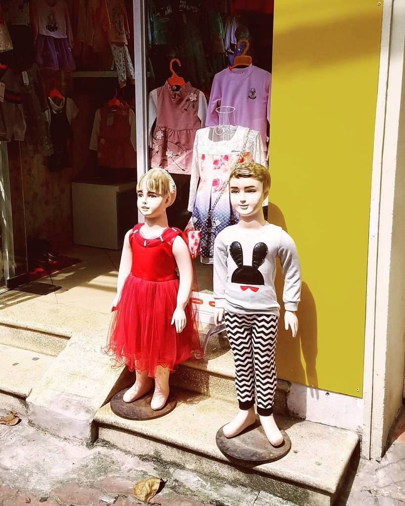 PetePeppers's tweet photo. Saw this walking down the street earlier. #TwinPeaks fan in Vietnam?
.
.
.
.
#twinpeaksthereturn #thezone #davidly… https://t.co/YIQXAduBjR https://t.co/7MmBwC2uRW