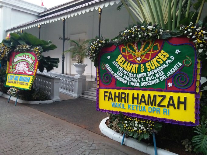 Lihat gambar di Twitter