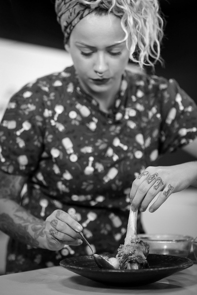 irinacordeiro_'s tweet photo. Bom domingo a todos #teamirina #masterchefbrprofissionais #masterchefbr #chefconsultora #consultoria #chefirinacordeiro #brasilnoprato https://t.co/gMhPIYCw2X
