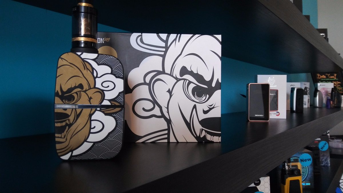 Cloud Vapor Lounge tweet media