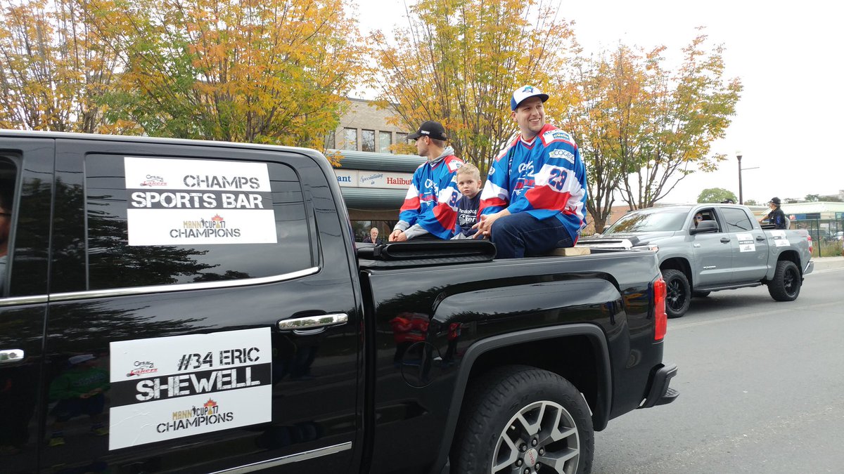 theigh77's tweet photo. Mann Cup parade @PtboLakersLax 
Congratulations https://t.co/mPZFimvkfw