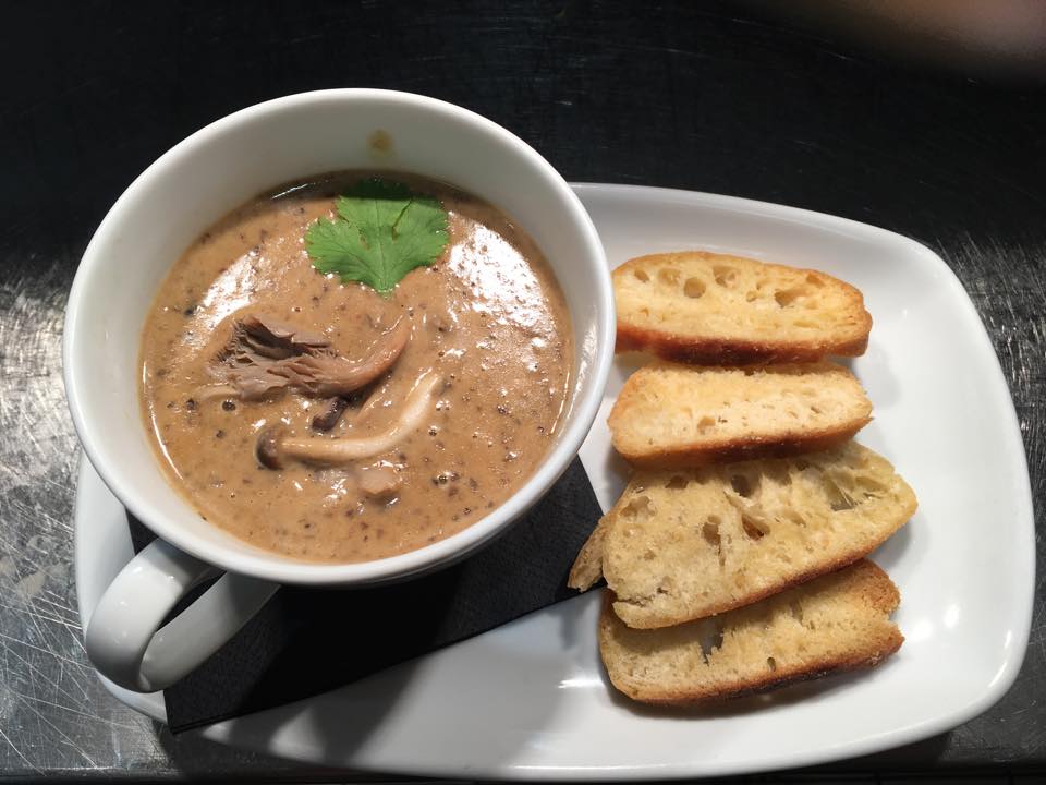 Who saw the two fabulous dishes we put on our Facebook Page yesterday?
#TrioMushroomSoup and #ShortBeefRib
#TheClayCow