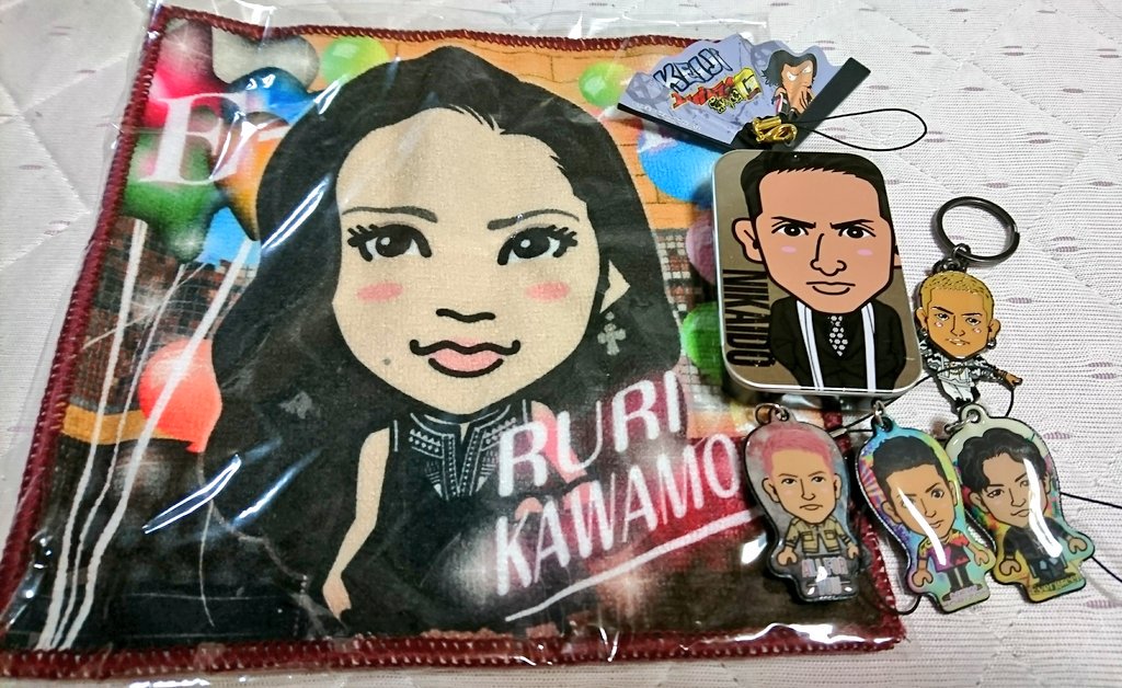 ke_om42's tweet photo. ＊ガチャ譲り＊
ガチャ整理中のため、写真のものお譲りします。
1枚目は100円～
2枚目は200円～
3枚目は500円～
4枚目はセットでの値段を記載しています。
複数購入で値引き可能です。
見えづらい物もありますので気軽にリプください😭
たくさん譲りたいので拡散もお願いします🙇 https://t.co/n8GUokmtmX