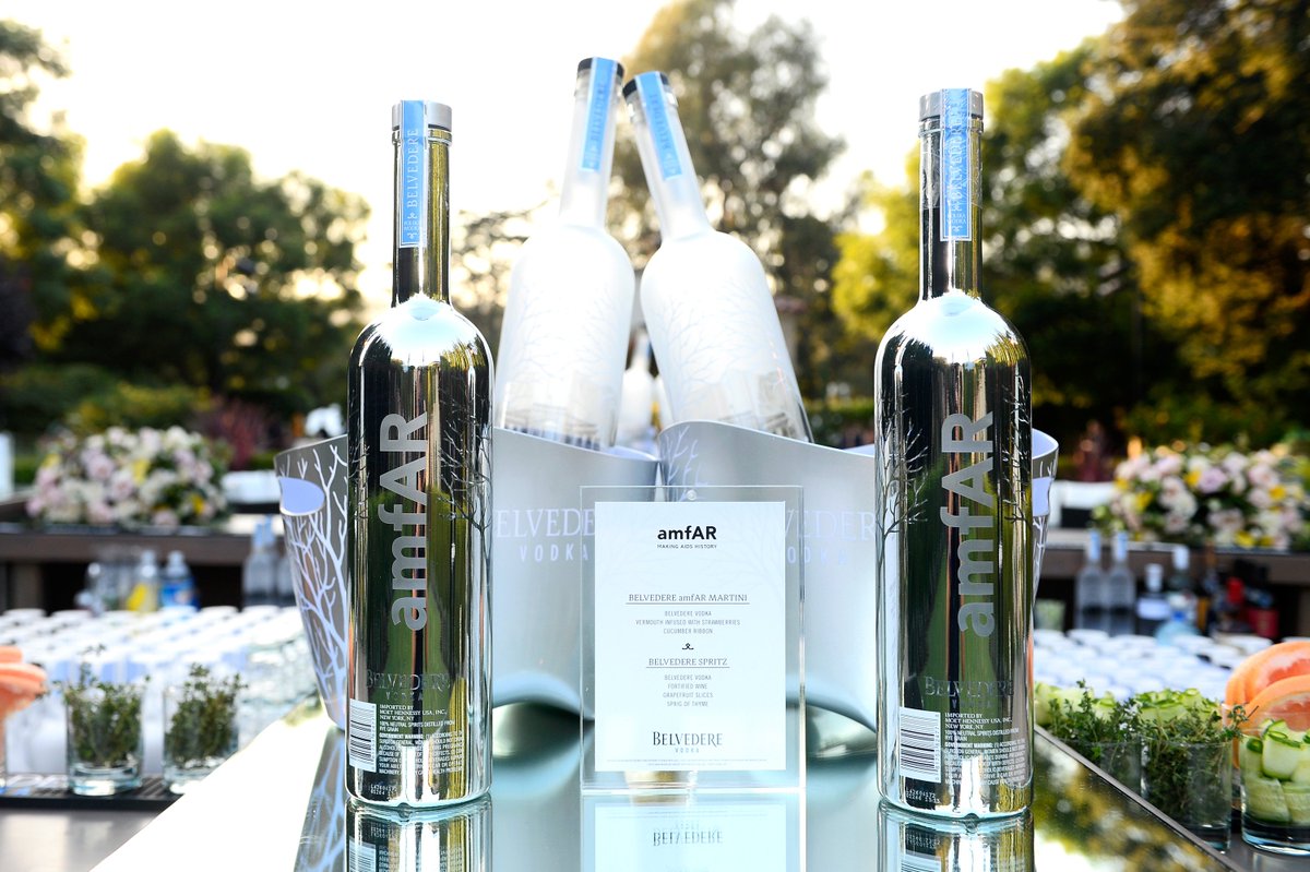 sutjahjo's tweet photo. #MoëtHennessy At #amfAR2017 Los Angeles Gala (Images are supplied) https://t.co/6xY6V7o41q