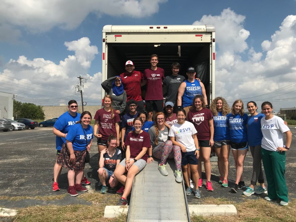 PhilippeDentino's tweet photo. PT Day of Service, from Houston to the world @rupalPT @PTDOS @TWUHouston #PTransforms #BetterTogether #TXWomansPT #BoldlyGo #PioneerProud https://t.co/aYJq1H3yuf