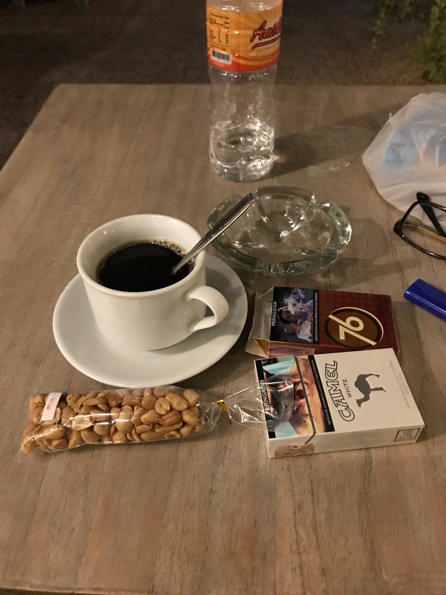  Gambar  Kopi  Dan Rokok  Surya 16