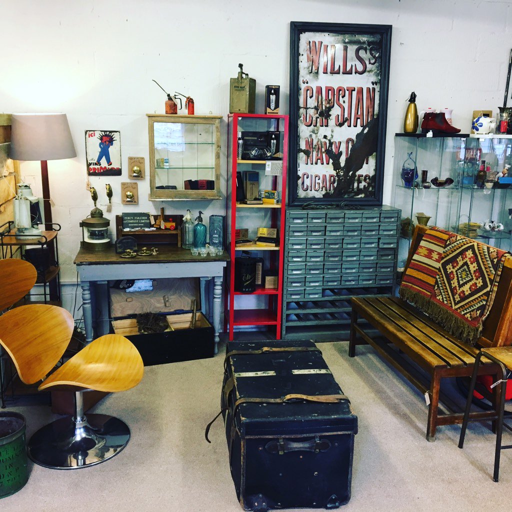 SwansTrading's tweet image. New pop up Gentlemen's Boutique @Beehive_Alnwick up to Christmas!