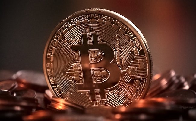 FWmediaEurope's tweet photo. Le cours du #bitcoin franchit le cap historique des 5 000 dollars https://t.co/KpTGmPBjFS https://t.co/qHEjgy58Kh