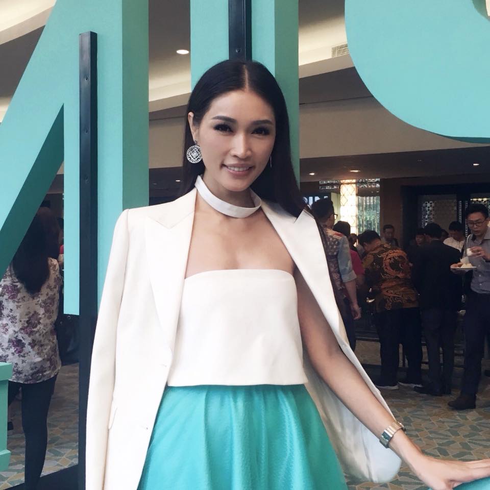 amberchia's tweet photo. Yes. U can find me at #pinba @PinBa #grandlaunchingevent ππ https://t.co/1bKAQHkYbN