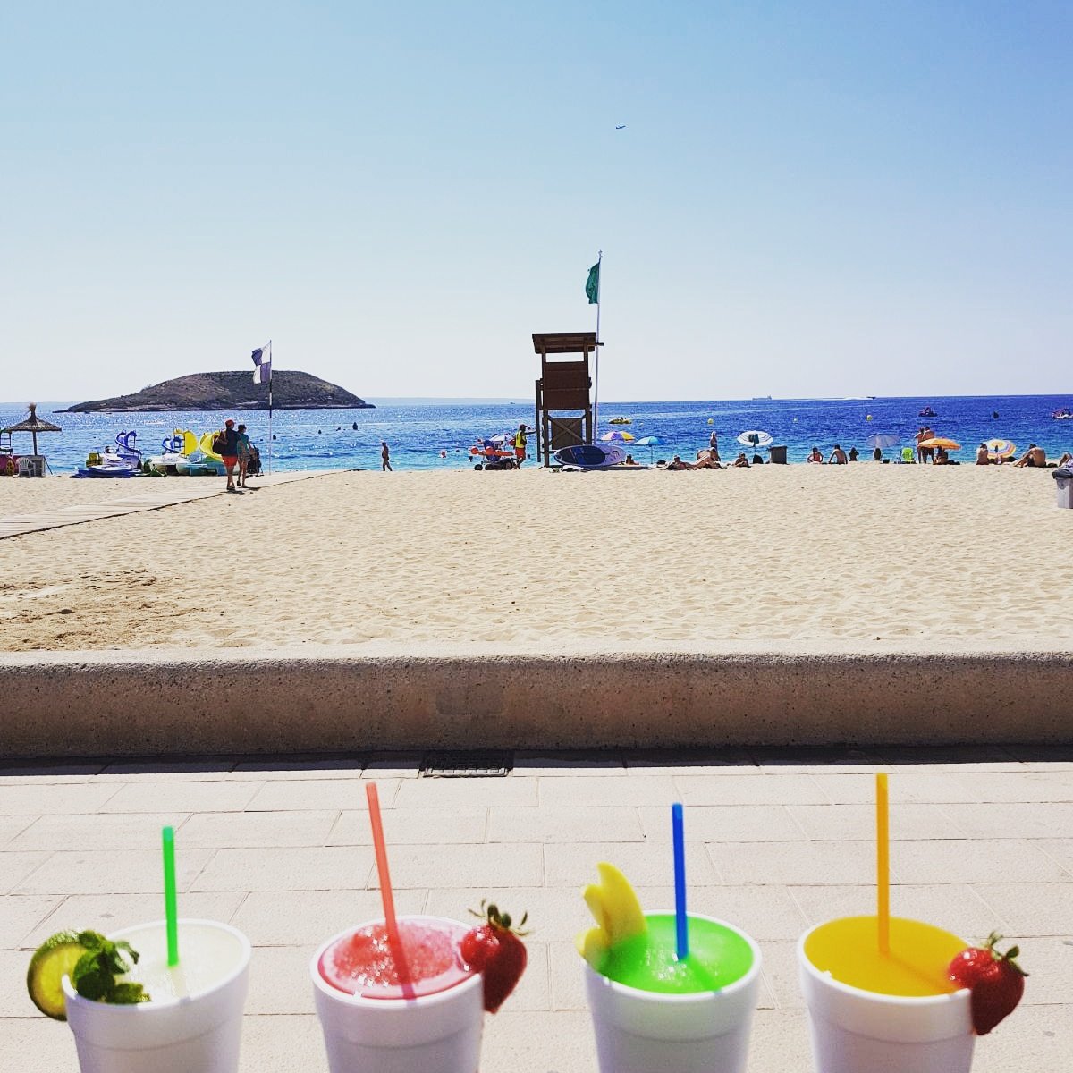 DaiquiriPalace's tweet photo. Today we will be closing the doors for he end of the summer. Still time to get your last Daiquiri sat looking out at the Med #Perectionπβ±πΊβ΅πΉ https://t.co/TqG0yzsOSI