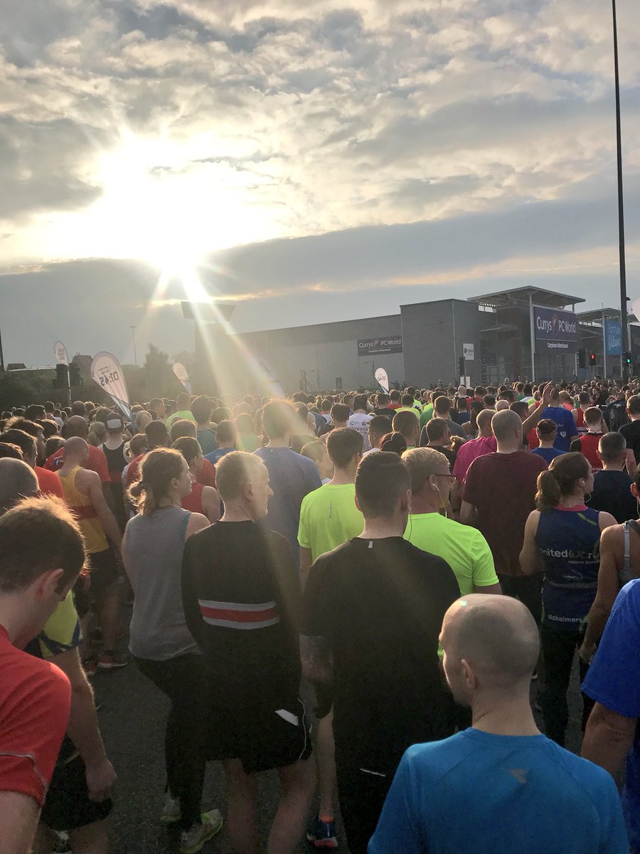 amyrosannag's tweet image. #NowWeRun @ManchesterHalf 1:39:29 for #3 - running 5 Half Marathons in 5 weeks for 5 causes —&amp;gt;&amp;gt;&amp;gt; justgiving.com/crowdfunding/5… #2 to go!!