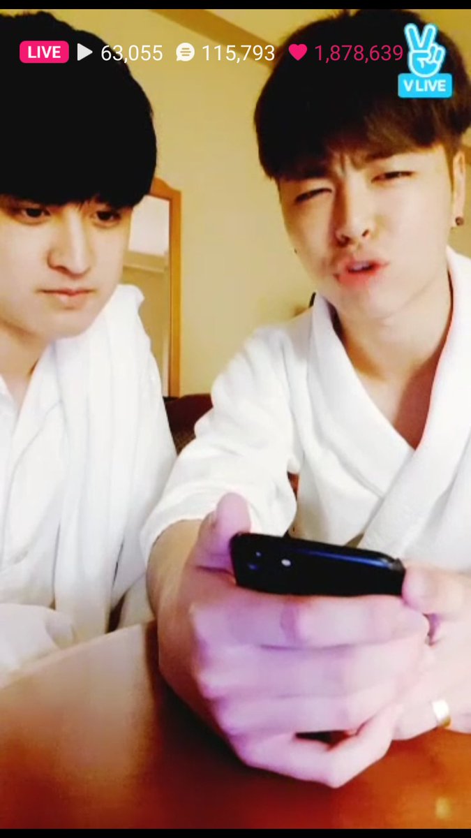 のり 社長にお前はマンネなんだからなって言われてたけど ジュネとかdkと過ごすうちに ヒョンと言うよりチングの関係になった 的なことを最後にchanが言ってくれて マンネlineが更に好きになりました ありがとう Ikon ジュネ チャヌ T Co