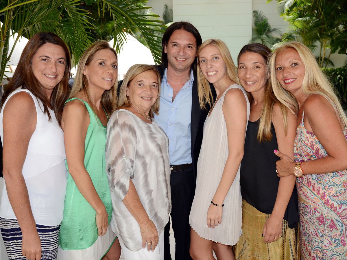 Feliz día a la mejor de todas!! #fotoconmama <a href="/VivoElDomingo/">vivoeldomingo</a>