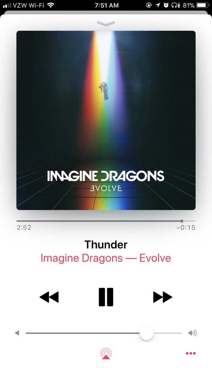 joycelynxo's tweet photo. When your playlist is on point while cleaning house at SIX IN THE FKN MORNING 😴😖 https://t.co/7wTiNHbDeB