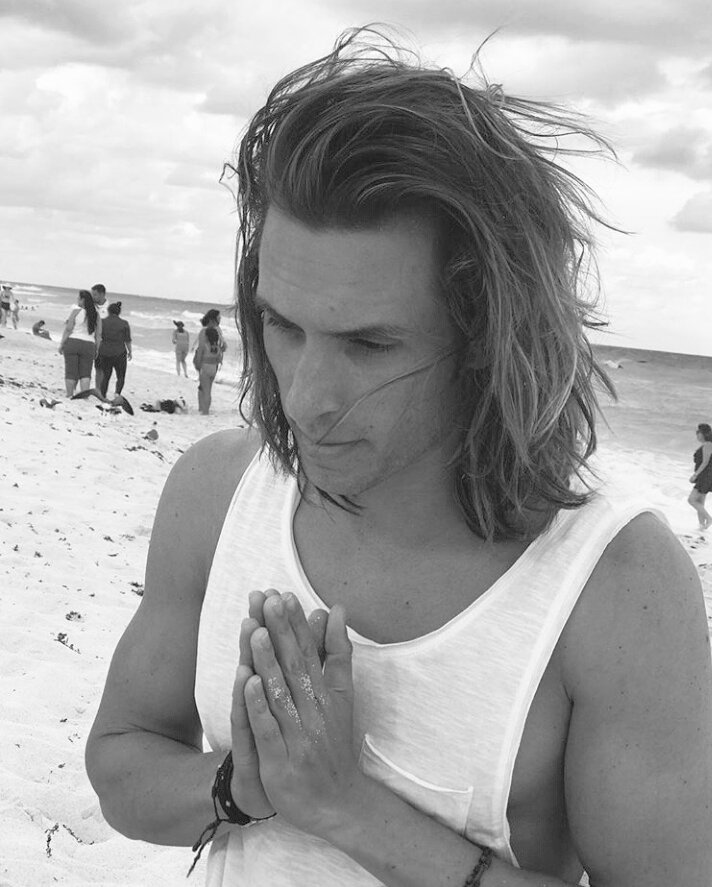 dvicio_thailand tweet picture