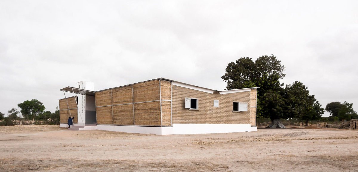 greenit_news's tweet photo. H2Os, l'eco-villaggio contro la #desertificazione βΊ https://t.co/TGXY5n9iw3 #ecovillage #h2os https://t.co/Fdf0NPOwtP
