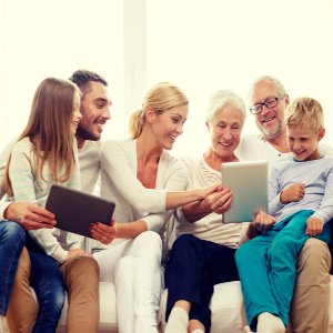 SeniorGrowth's tweet image. Helping Our #Seniors Join the Tech Revolution – Family #Caregiver Quick Tip ow.ly/AkIU30fJUjV via @SrCareCorner  #seniorcaretech