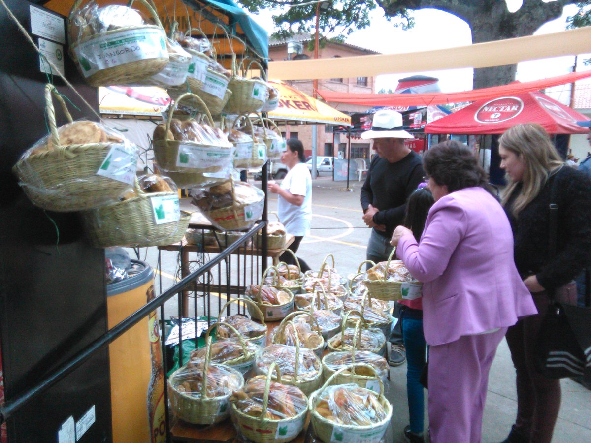 Exito total nuestro XXV festival gastronómico de la arepa con gallina campesina <a href="/JorgeEmilioRey/">Jorge Emilio Rey Ángel</a> <a href="/IDECUTCundi/">CULTURA Y TURISMO</a>