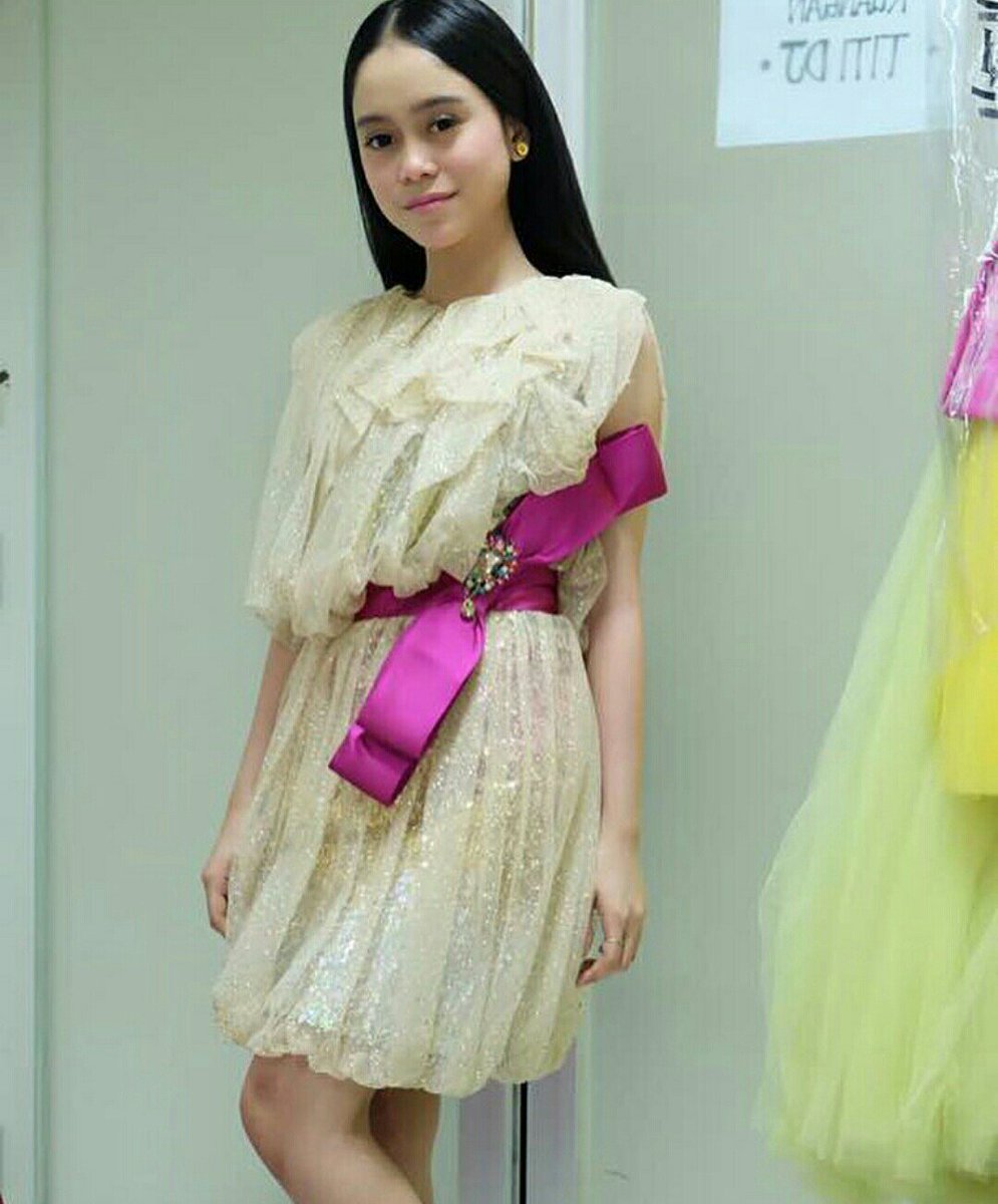 Ayo pasukan biru jangan melempem, cukup krupuk aja yang melempem #LestyKejoraLiveDAMISBY