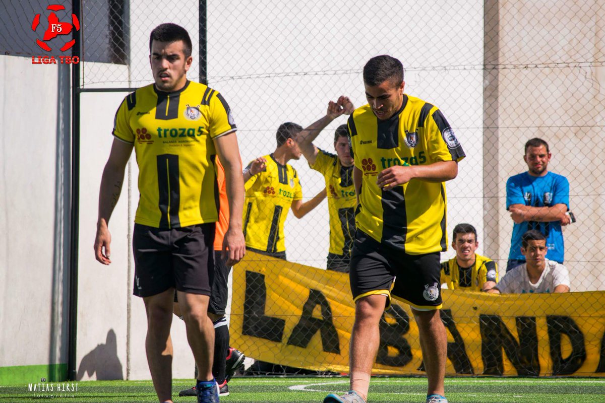 LBFC2017's tweet photo. Despertas y ya sabes no es un día más, es un día especial 🎶 Hoy 13:00hs en las cañitas juegan la Banda! #VamoLB #NuncaPony https://t.co/lDZOCKikE5