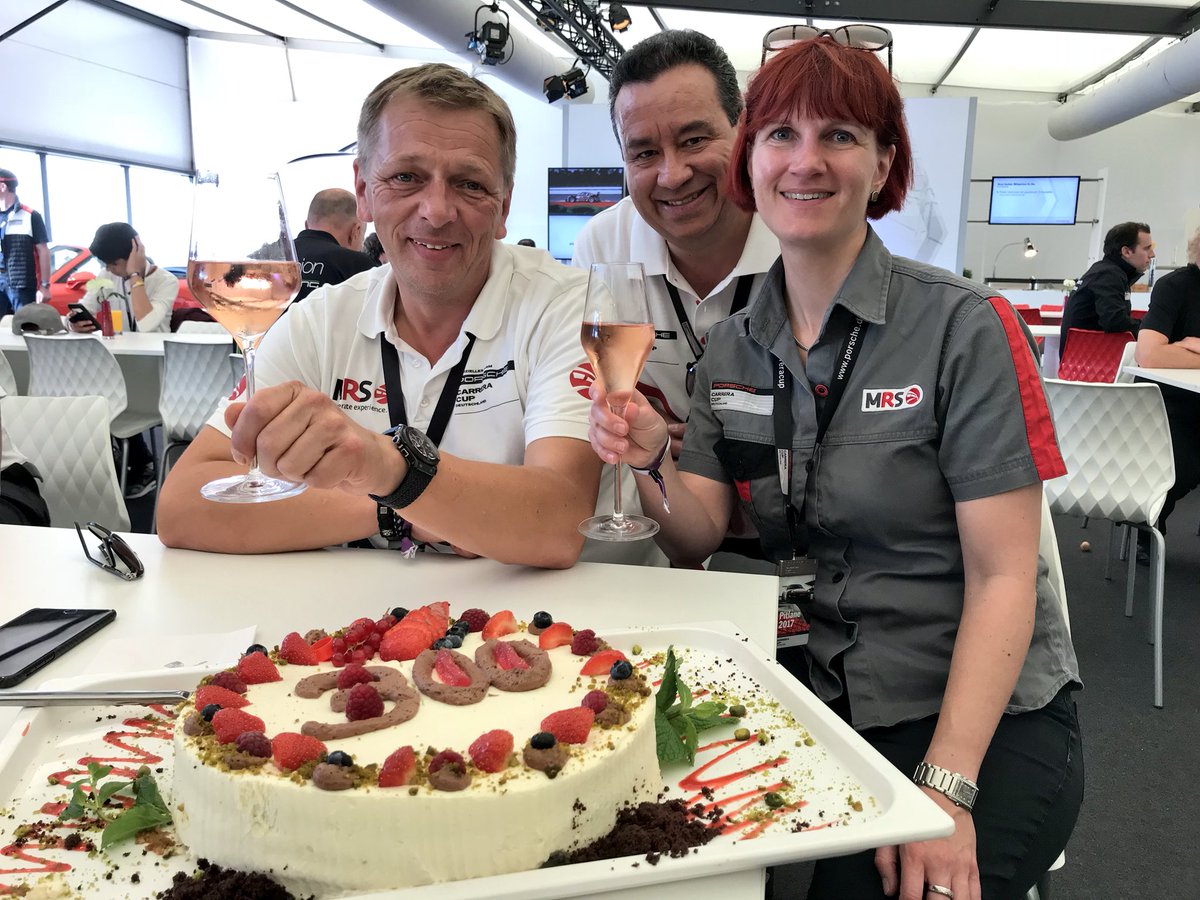 PorscheRaces's tweet photo. #PCCDhock - It‘s time for cake 🎂 @MolitorRacing celebrate a special anniversary at Hockenheimring after 300 races in Porsche one-make cups https://t.co/p1riKBhRht