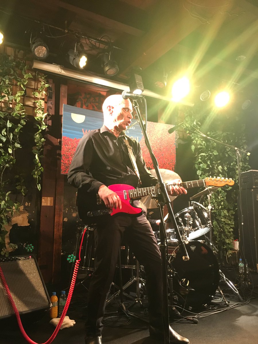 chord310's tweet photo. すげー幸せな時間。
#ウィルコジョンソン #ノーマンワットロイ #ディランハウ #wilkojohnson #normanwattroy #dylanhowe #wilkojohnsonjapantour #pubrock https://t.co/lP24pSFE8M