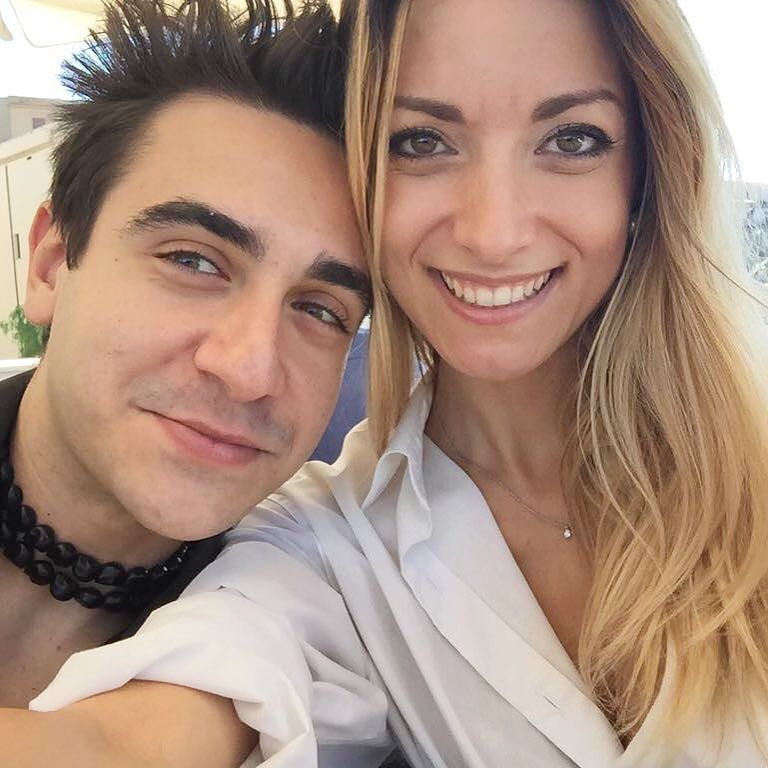 ElenaFataLivia's tweet photo. Io e lui ❤️
.
.
#love #amorepuro❤️✨ #biondaemoroallariacossa #101smiles #smartpeopleonly✏️ #maquantotiamo⁉️ #lacop… https://t.co/eMr9KRr0YY https://t.co/oNx9sHR3yK