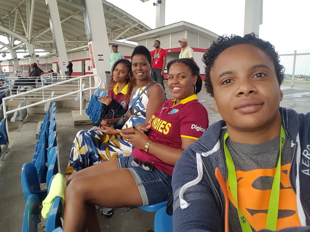 tiebreakersport's tweet image. We be hoping @stafanie07 win a toss and bat first today. @MyNameIs_Hayley  mom be like: &quot;I can&apos;t take this bowling first again today.&quot; Lol.