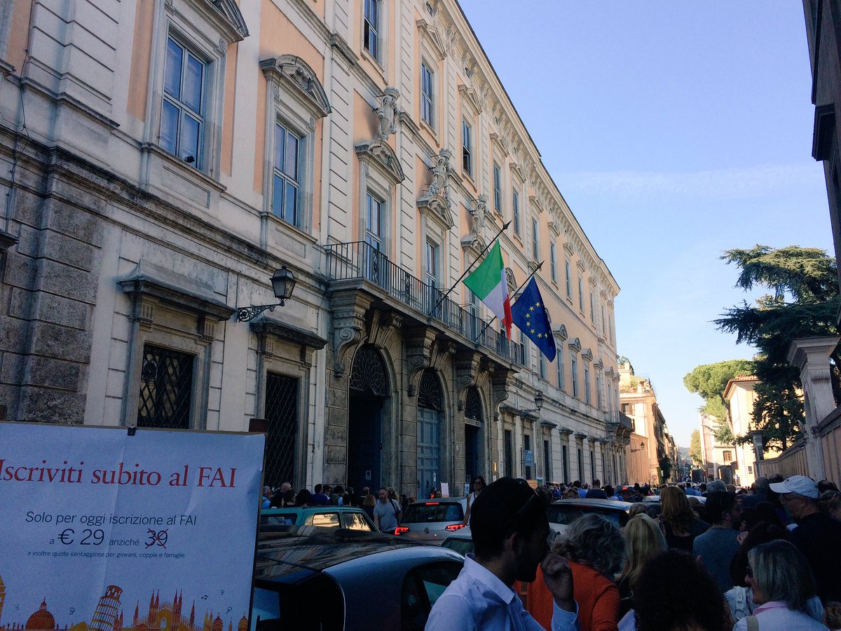 CultEvent_tweet's tweet photo. #CurrentSituation Giardini di #VillaFarnesina Via della #Lungara #GFA2017 15/10 #Roma #GiornateFAI #salviamoilpatrimonioitaliano #CultEvent https://t.co/EcSx0OF0XR