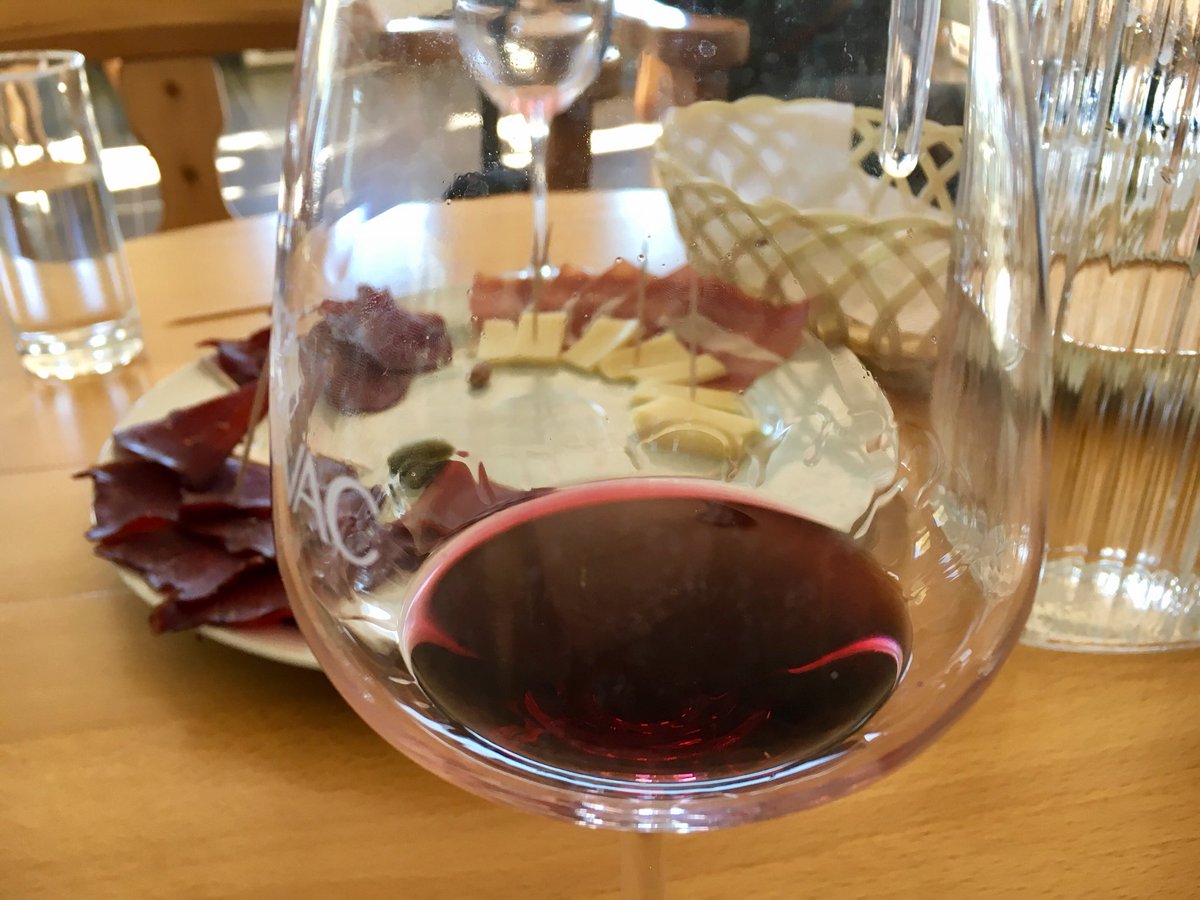 Roger_Edwards's tweet photo. Some of the best Red Wine Iโve had for ages - and perhaps the best ham Iโve ever had! #NetworkMNE https://t.co/J9eUKf3Gh4