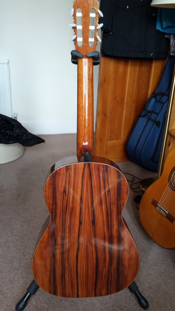 CatherineBowl10's tweet image. 2/2 A magnificent and beautiful instrument. Only wish I was of a standard to get the best out of it! #guitarenvy #practisemore.